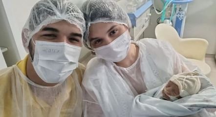 Zé Vaqueiro publica primeira foto do filho internado: “Seguimos confiando”