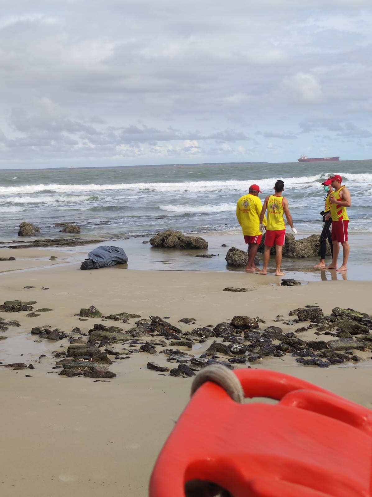 Corpo de jovem vítima de afogamento é encontrado na praia da Ponta d’Areia