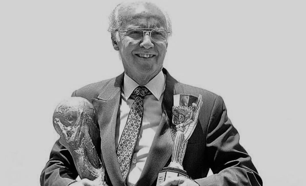 Pedestre é atropelado por motocicleta ao tentar atravessar avenida