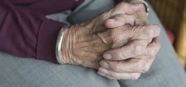 Aprovado na câmara projeto que protege idosos na contratação de consignados