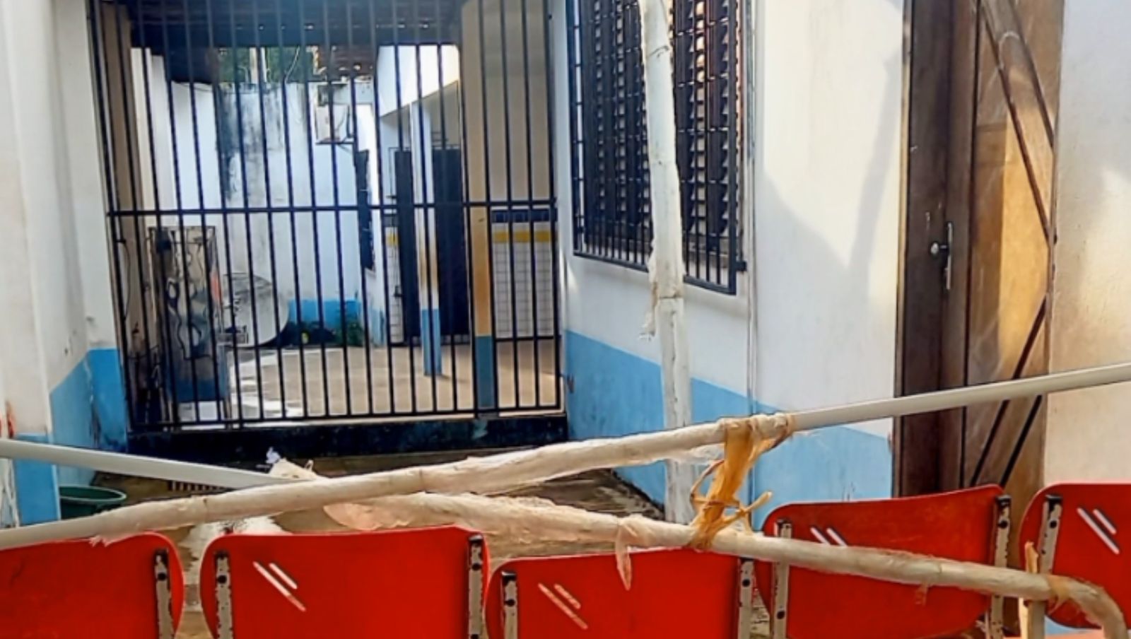 Pais denunciam falta de estrutura em escola