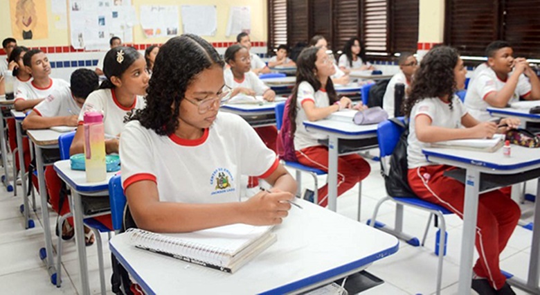 Estudantes que pretendem ingressar na rede pública já podem realizar pré-cadastro