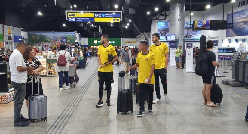 Sampaio embarca para Salvador confiante em bom jogo contra o Bahia