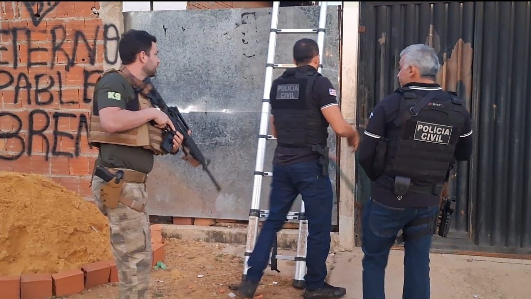 Operação contra o tráfico de drogas prende 4 pessoas e apreende 2 adolescentes no MA