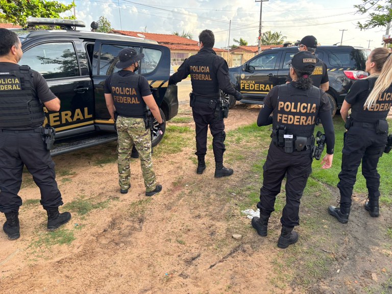 Suspeitos são presos por vender pornografia infantil em grupos de mensagens