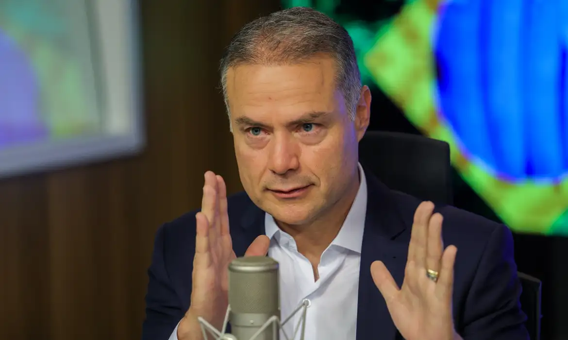 Ministro dos Transportes garante entregar ponte reconstruída ainda em 2025