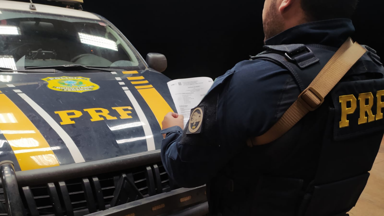 Homem é preso por descumprir pensão alimentícia durante fiscalização na BR-010