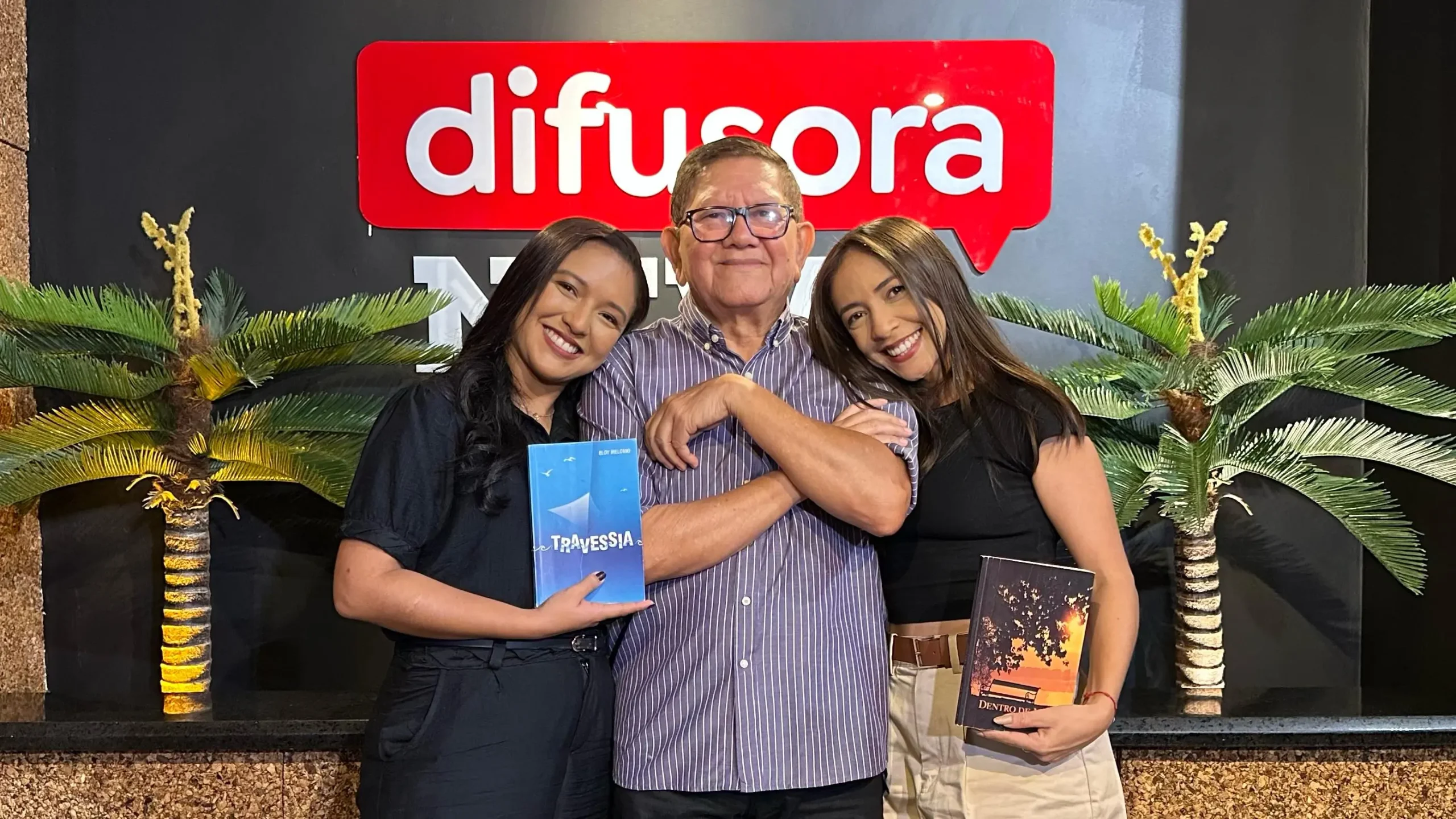 Manhã News recebe autor de crônica que destaca programa e apresentadoras