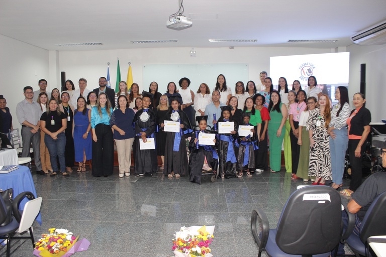 HU-UFMA realiza formatura de pacientes que concluíram o Ensino Fundamental no hospital