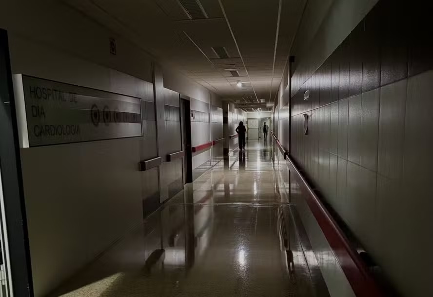 Apagão atinge Portugal e outros países da Europa; ministro fala em possível ciberataque