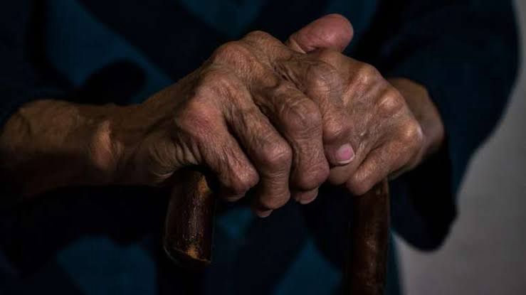 Câmara aprova proposta que aumenta pena para injúria racial contra mulheres e idosos