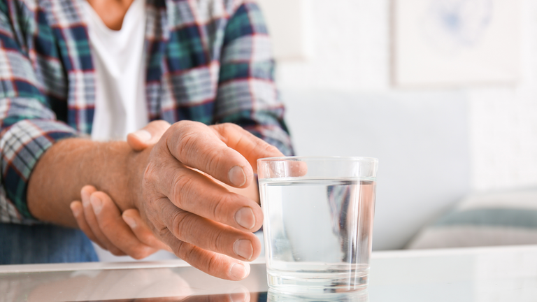 Parkinson: segunda doença neurodegenerativa mais comum no mundo tem tratamentos em São Luís