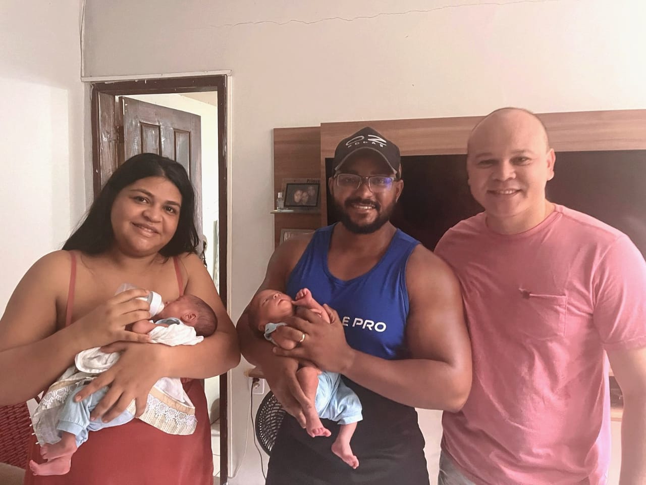 Policial militar salva vida de recém-nascido em situação de emergência