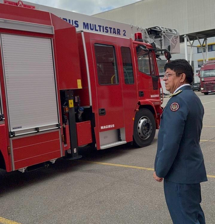 Corpo de Bombeiros ganha nova viatura alemã de tecnologia de combate a incêndios e resgates nas alturas