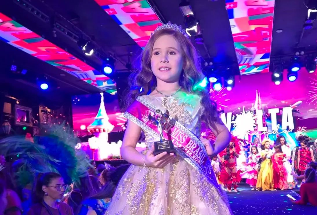 Mini Miss Sofia Pimenta vai representar o Brasil em Londres