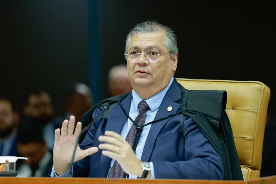Flávio Dino recebe título especial e dá aula magna na UFMA nesta sexta (16)