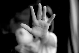 Homem é condenado a 29 anos de prisão por estuprar três filhas