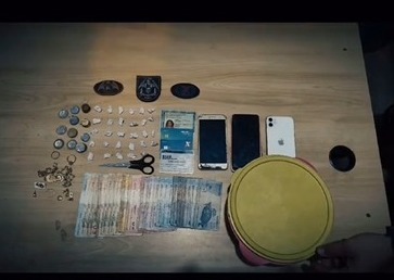 Mulher é presa por tráfico de drogas no bairro Brasil Novo