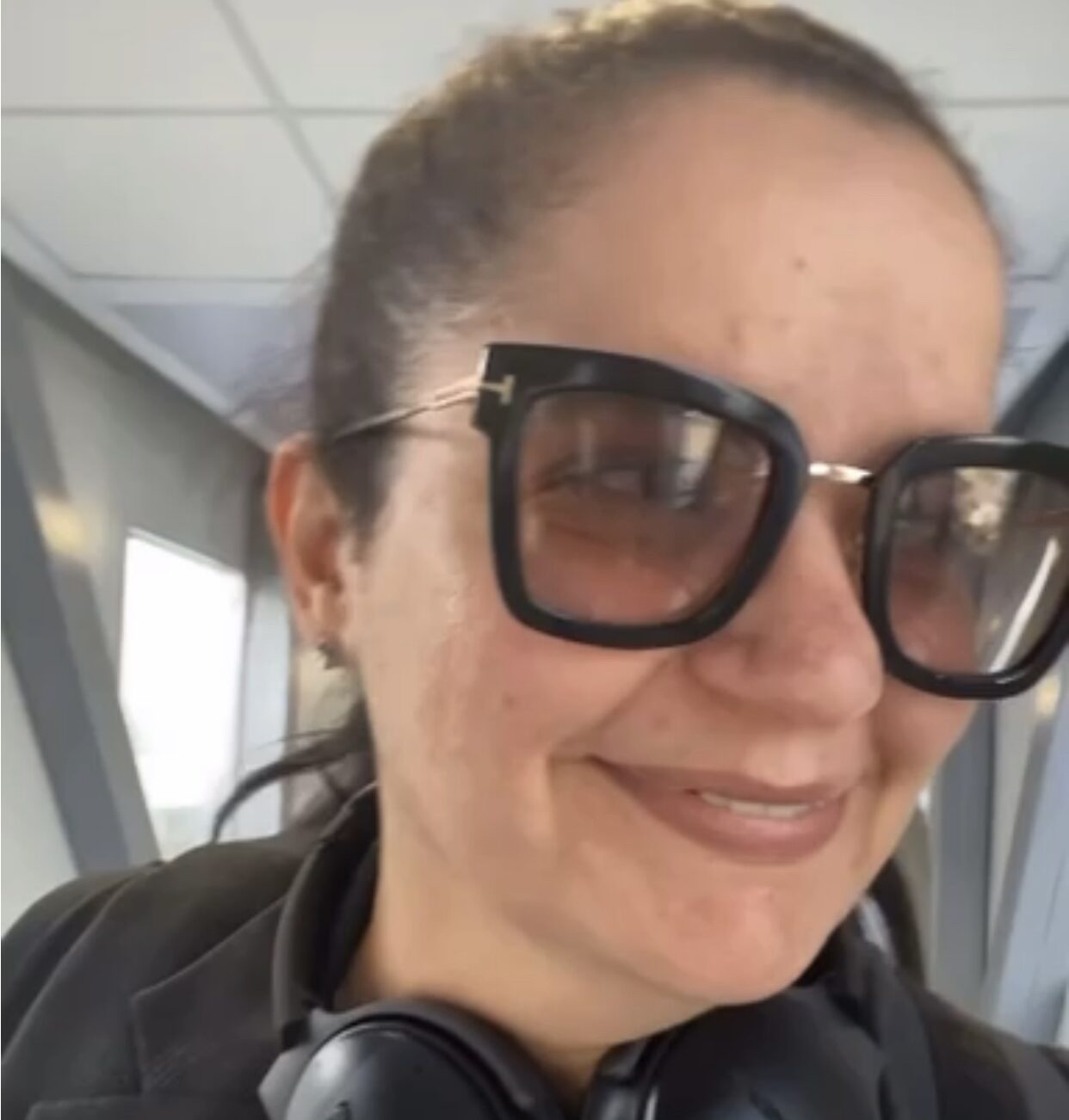 Secretária Verônica Pires desembarca em São Luís após deixar Israel