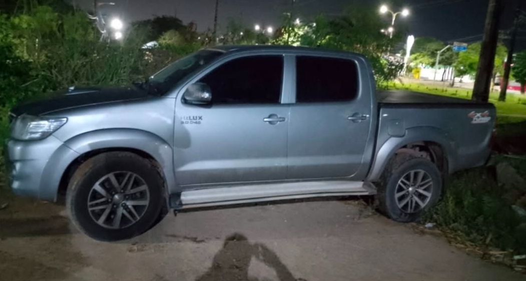 Caminhonete roubada na Ponta da Espera é recuperada na Vila Maranhão