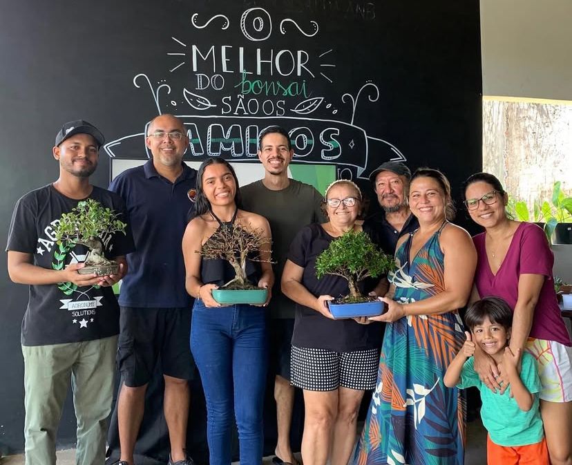 “Senhor Miyagi” maranhense transformou hobby em negócio e criou a primeira loja de bonsai de São Luís