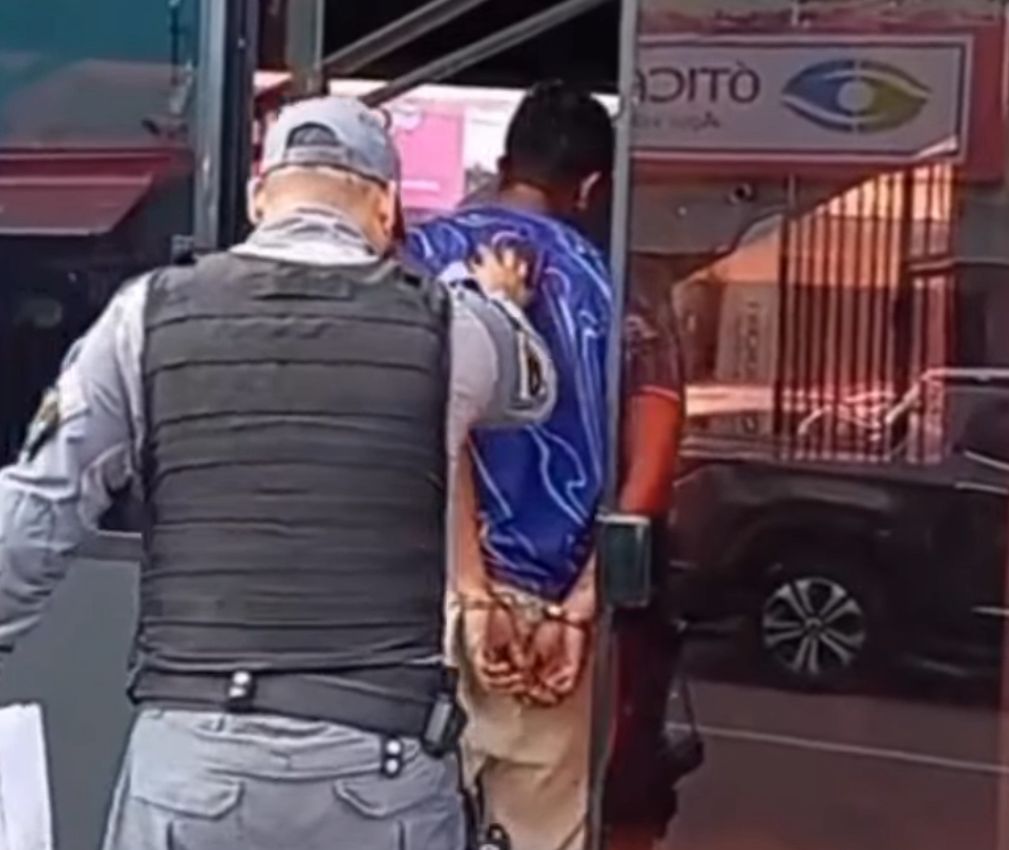 Suspeito de assaltar coletivo na Avenida Guajajaras é preso