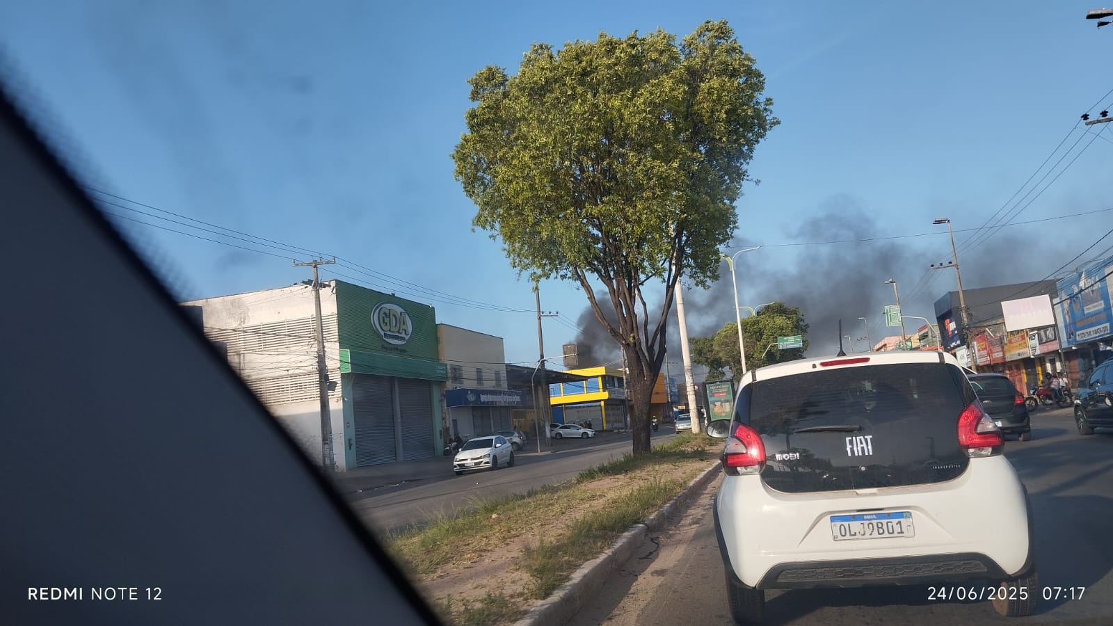 Incêndios são registrados nas regiões do Mercado Central e do São Cristóvão