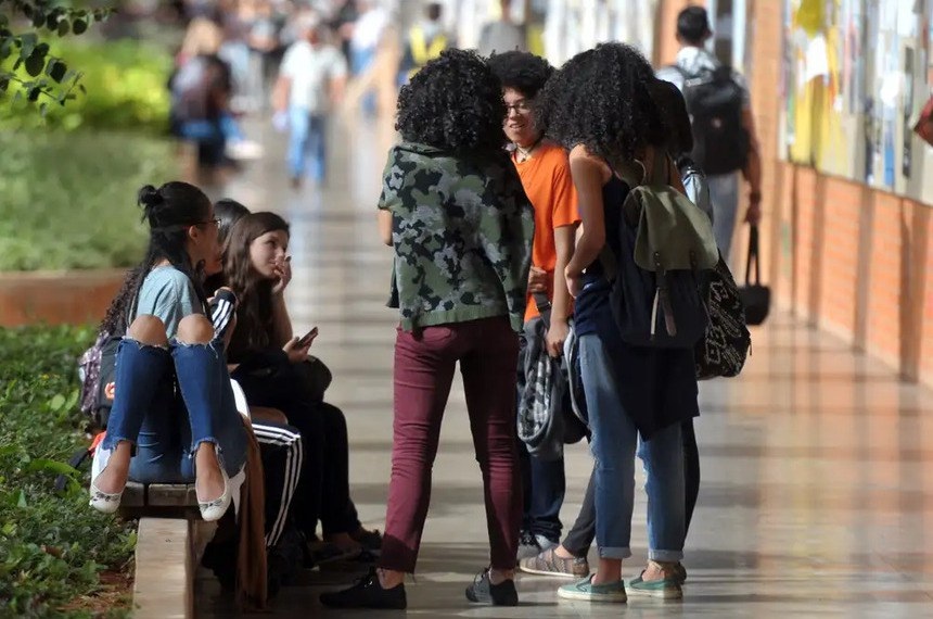 Sancionada lei que amplia cotas em concursos públicos para pretos, pardos, indígenas e quilombolas