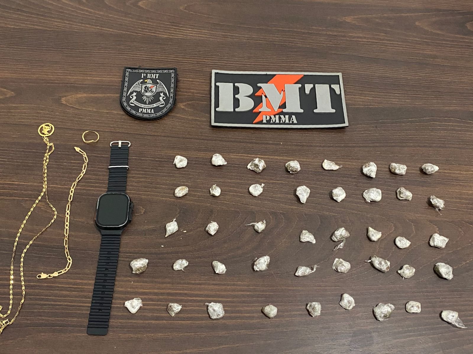 Homem é apreendido com 41 porções de maconha durante operação policial na Avenida dos Franceses