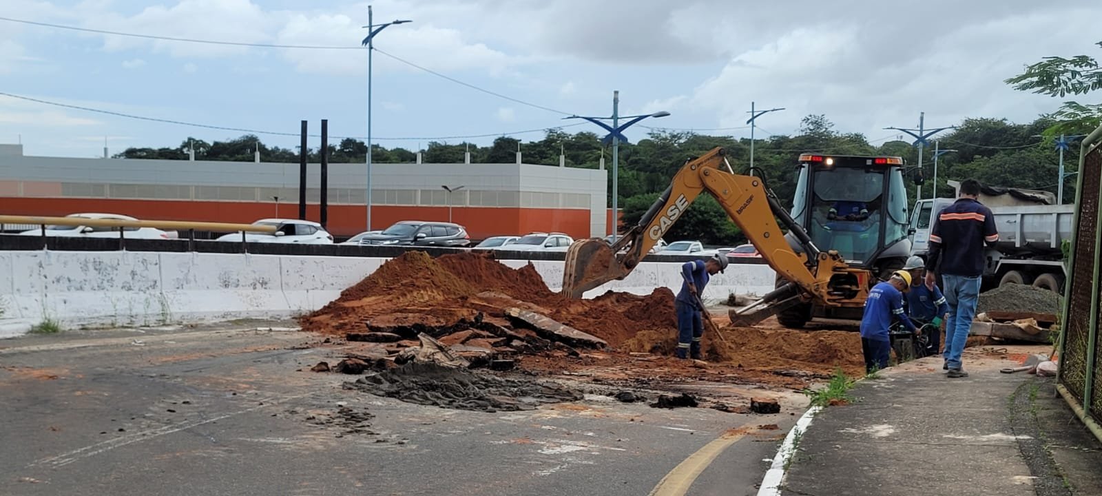 Intervenção no Elevado da Cohama causa transtorno no trânsito