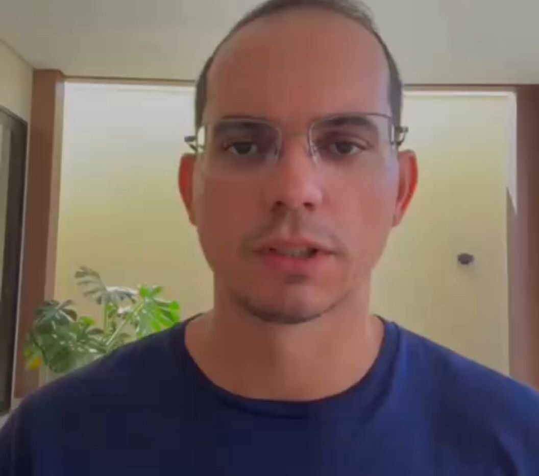 Delegado César Ferro diz que causa da morte de pai e filho foi asfixia por afogamento