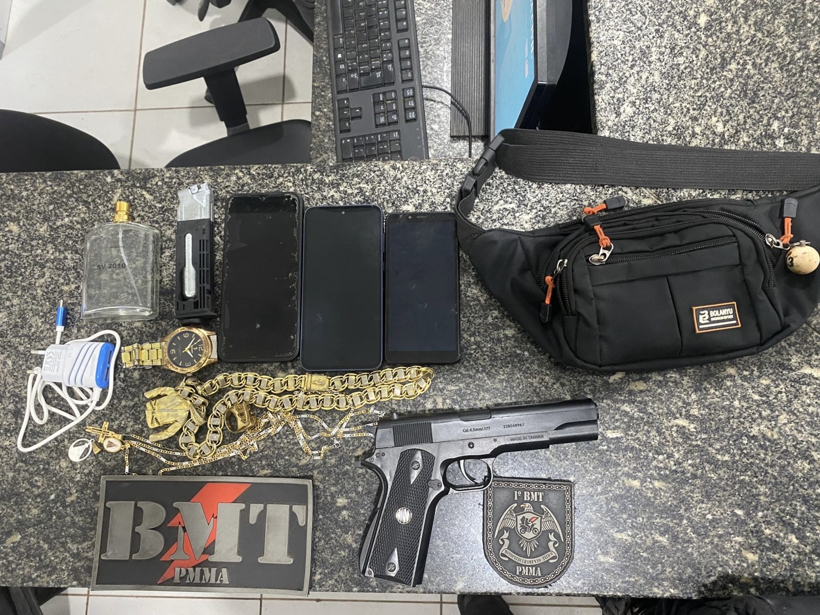 Polícia impede tentativa de assalto dentro de ônibus na área Itaqui-Bacanga