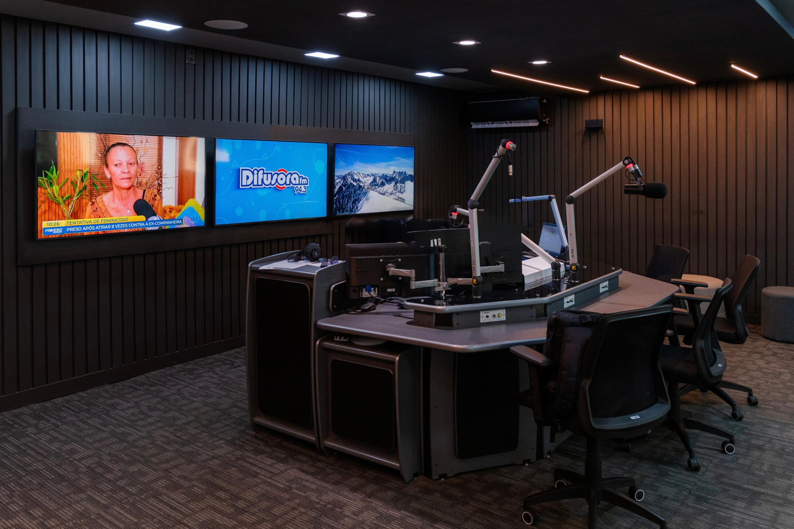 Difusora FM (94,3) estreia nova grade de programação nesta segunda (1º)