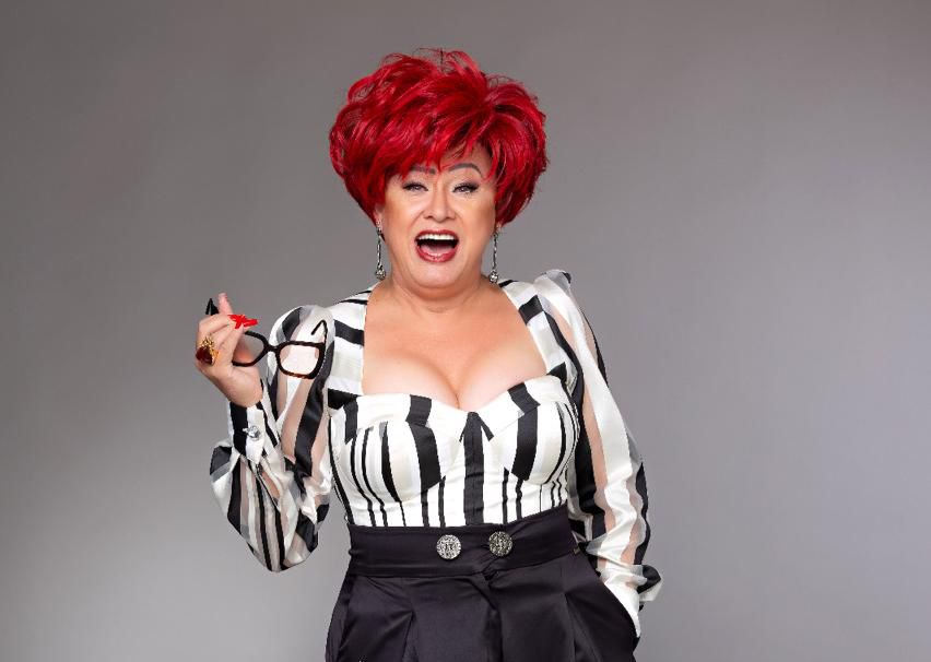 Nany People apresenta espetáculo dos 50 anos de carreira no Teatro Arthur Azevedo