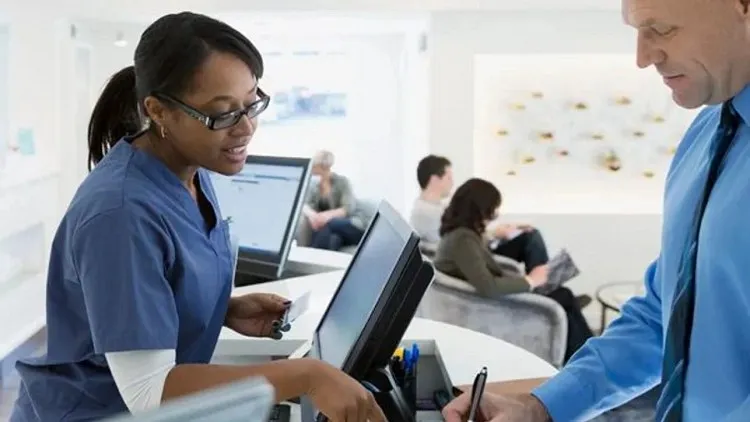 Clínica em São Luís abre processo seletivo para Recepcionista