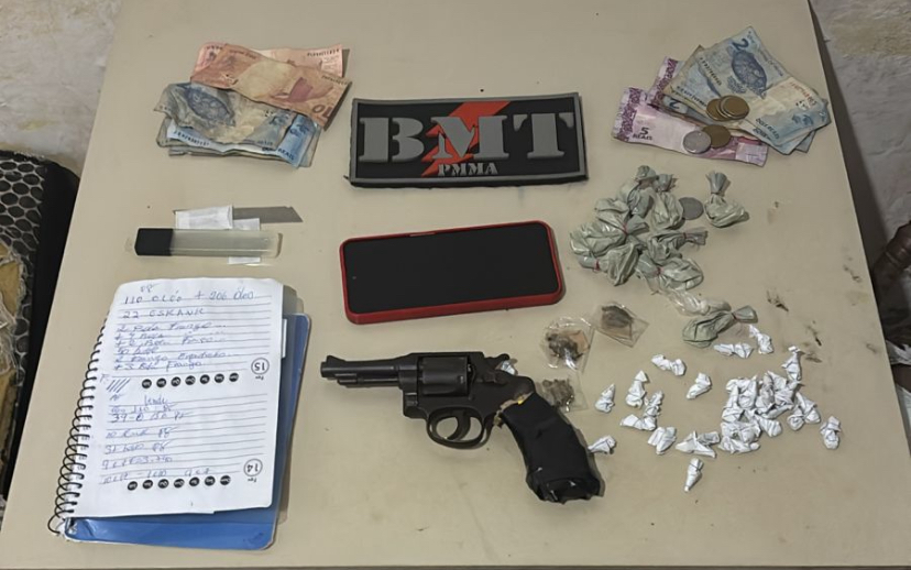Jovem é preso com mais de trinta pedras de crack na Liberdade, em São Luís