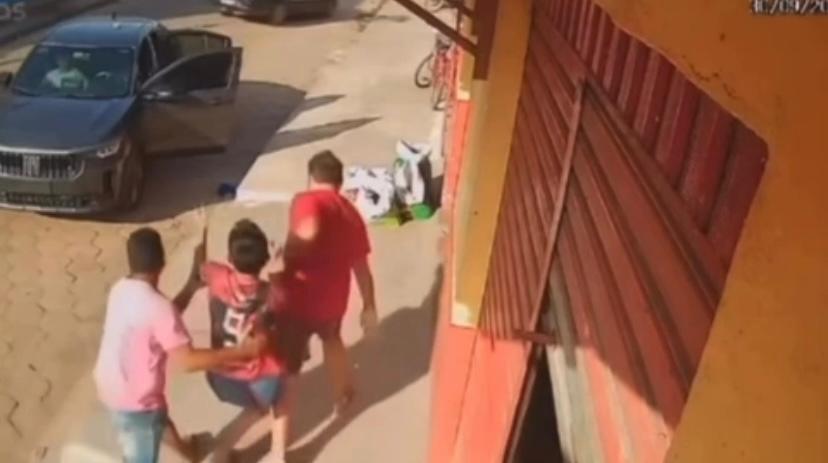 Vídeo: pai de aluno tenta sequestrar estudante após briga em escola de Governador Nunes Freire