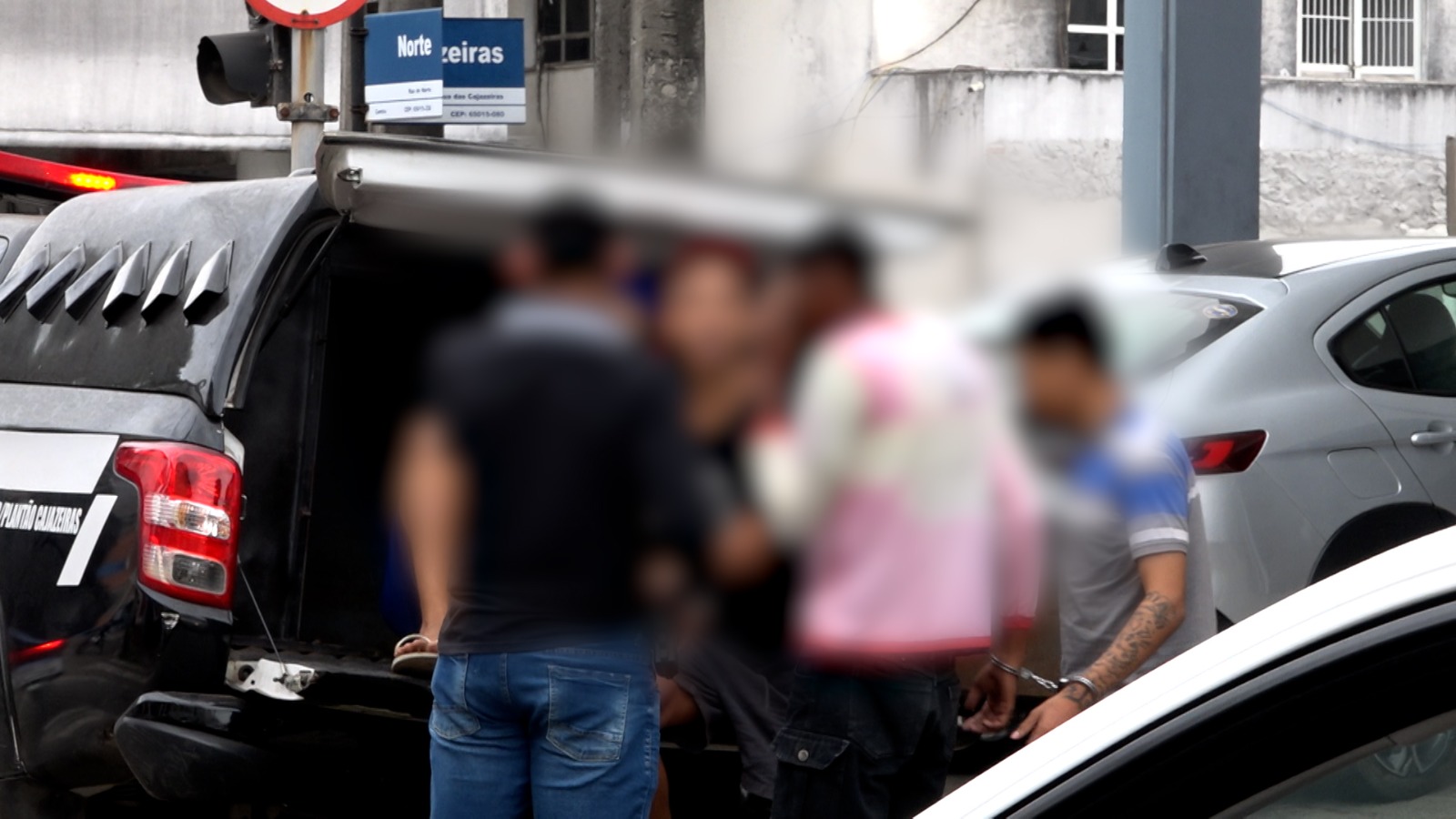 Quatro suspeitos de assalto a motorista de aplicativo são presos