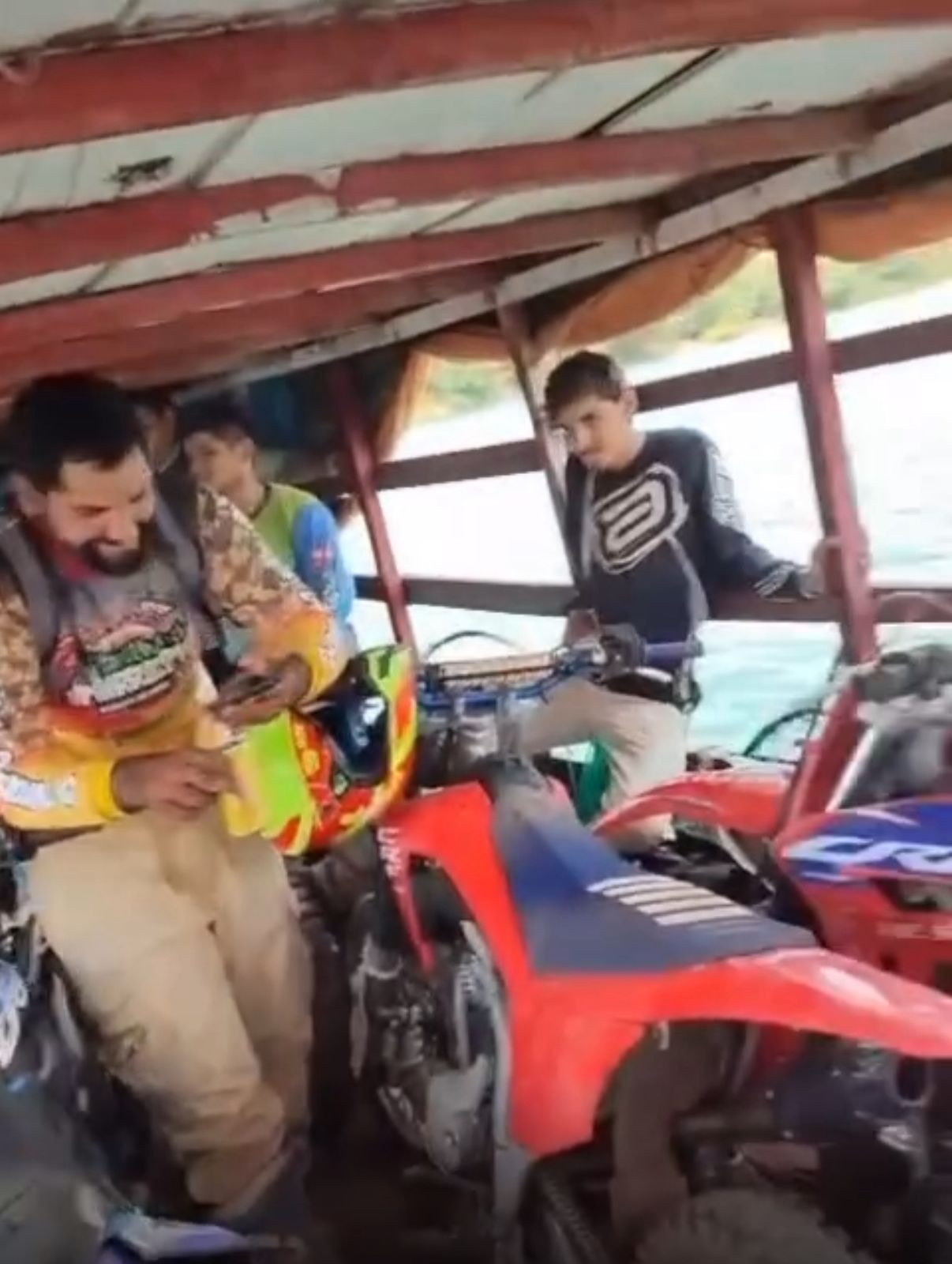 Naufrágio: barco que transportava trilheiros afunda no rio Tocantins; duas pessoas estão desaparecidas