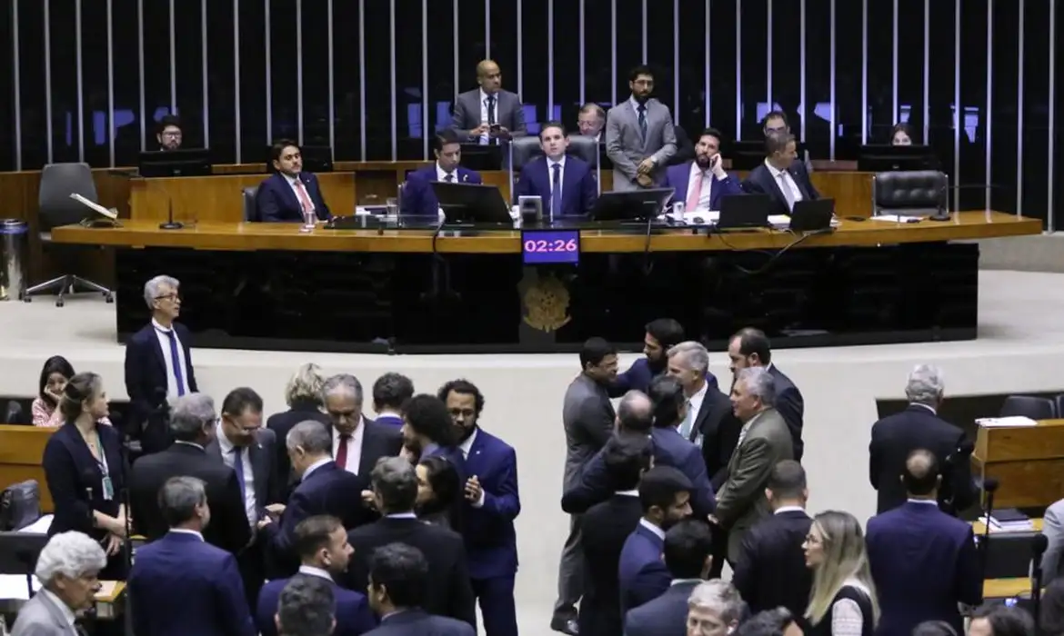 Câmara aprova PL Antifacção; texto segue para votação no Senado