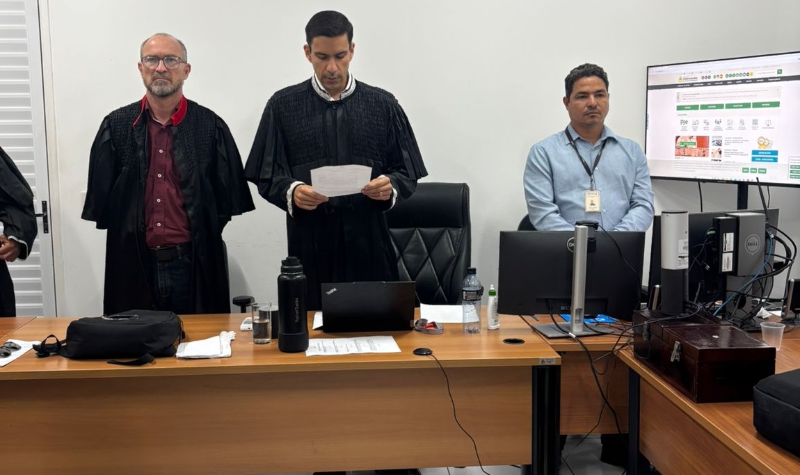 Homem é condenado a 13 anos de prisão por matar outro a facadas; vítima e autor tinham um relacionamento