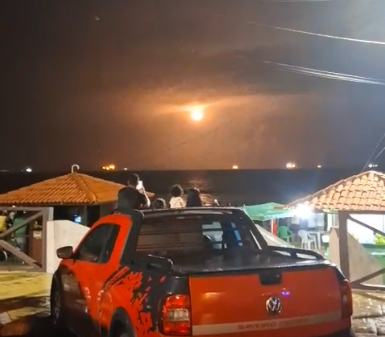 Foguete Hanbit-Nano é lançado e uma explosão é vista no céu, indicando uma falha