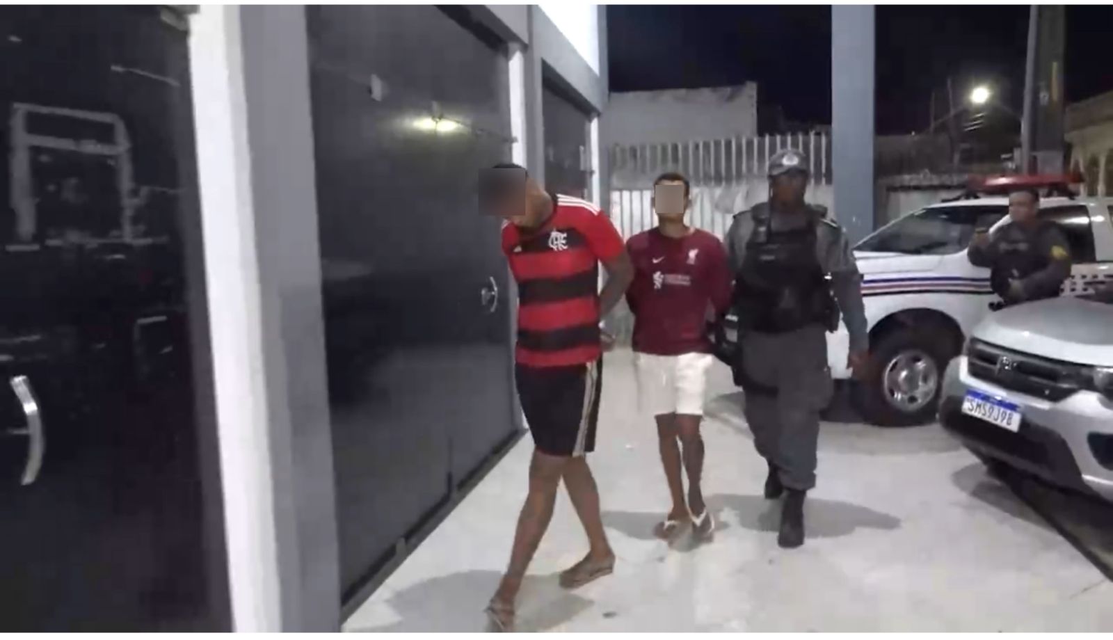 Dupla faz assalto na Avenida Litorânea; polícia recupera bens das vítimas