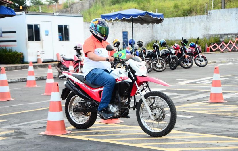 Inscrições para 6 mil vagas em cursos gratuitos para motociclistas terminam nesta quinta-feira (18)