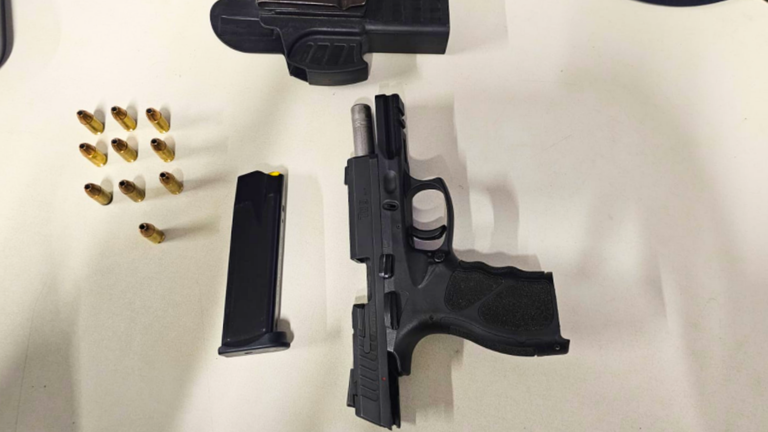 Homem é preso na BR-135 após ameaçar motorista de ônibus com pistola