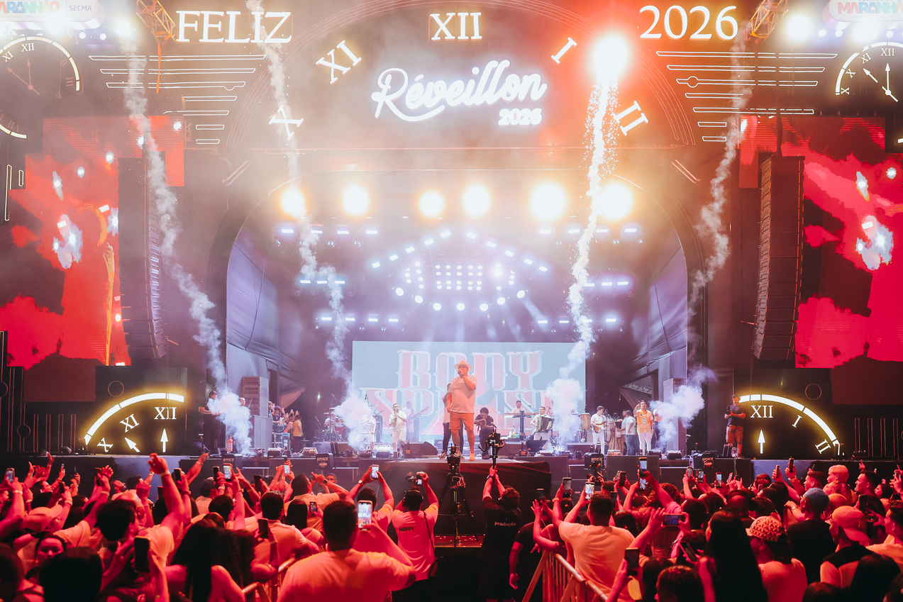 Mais de 300 mil pessoas celebram a chegada de 2026 na Avenida Litorânea, em São Luís