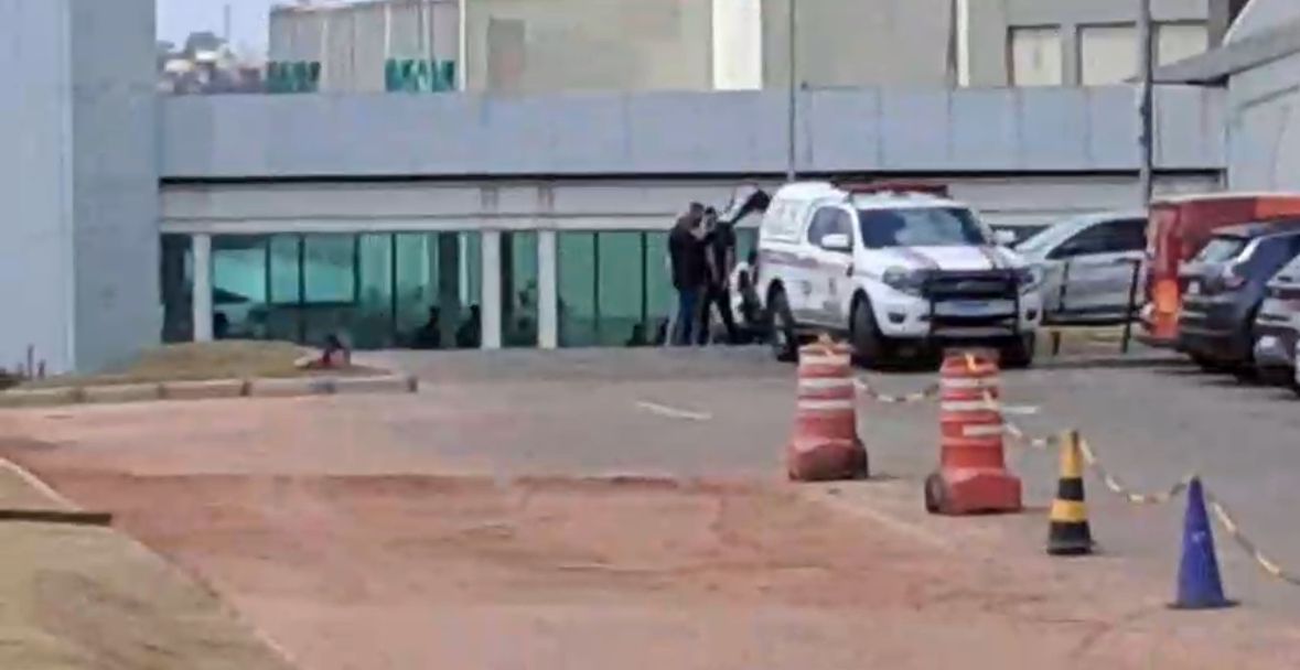 Cooperativa de crédito é alvo de tentativa de assalto dentro de shopping