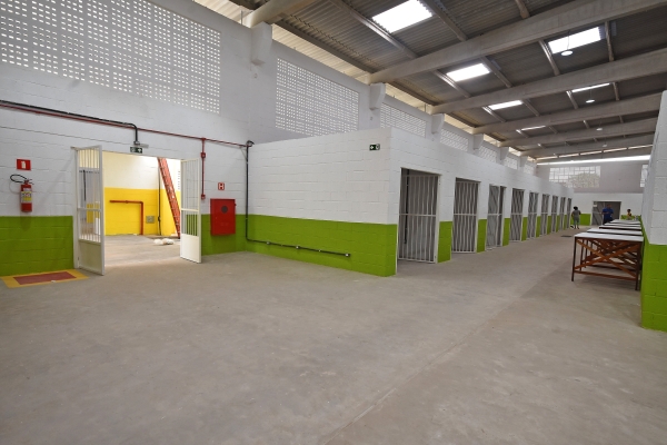 Feirantes do antigo Mercado Central reclamam de redução de pontos e estrutura inadequada no Mercado da Cidade