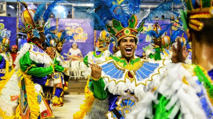 Dragões da Liberdade levam três décadas de história e tradição no Carnaval 2026