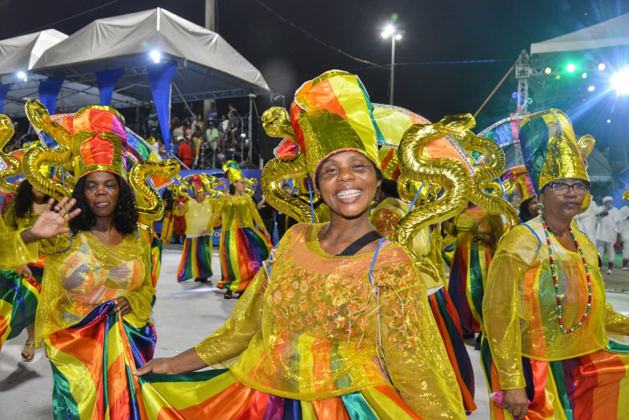 Preservação do mangue, Orixás e força feminina são temas da passarela do samba desta sexta-feira (20)